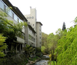 ��h����@���h��