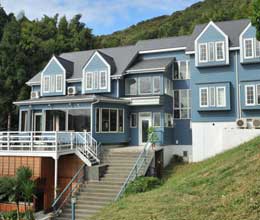 �ɓ��E�ɓ��@���ڑ�̏h�@������ˁ@�i���F�V�[�x�A�[�j