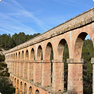 日本人ガイドがご案内！新幹線AVANTで行く ローマ遺跡の街タラゴナ1日観光