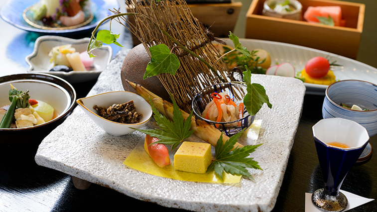 全国の旬の素材を使用した料理