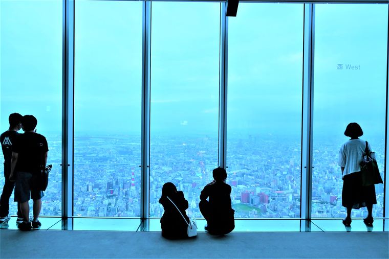 大阪 あべのハルカス 展望台ハルカス300でデート