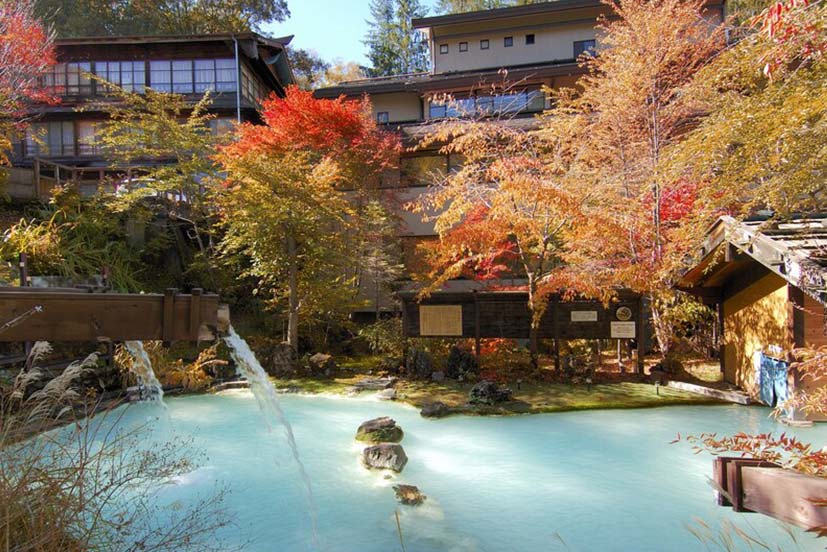 白骨の名湯　泡の湯