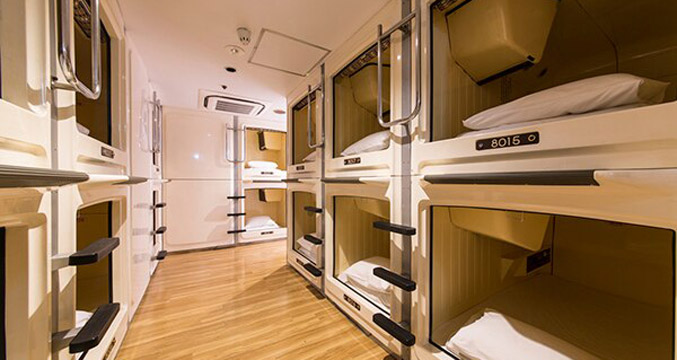 新宿区役所前カプセルホテル