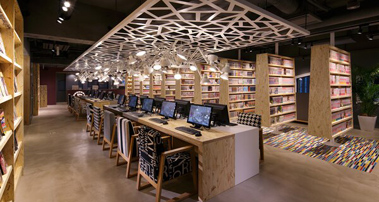 Booth NetCafe&Capsule