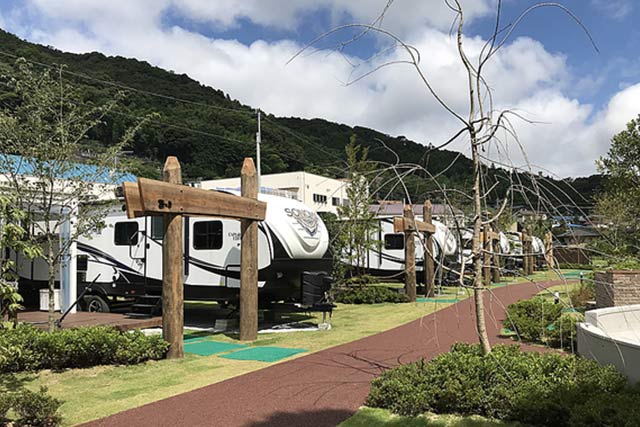 ＵＦＵＦＵ　ＶＩＬＬＡＧＥ