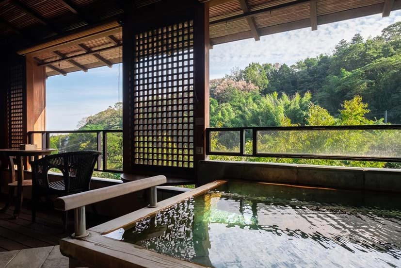 湯河原温泉　万葉の里　白雲荘