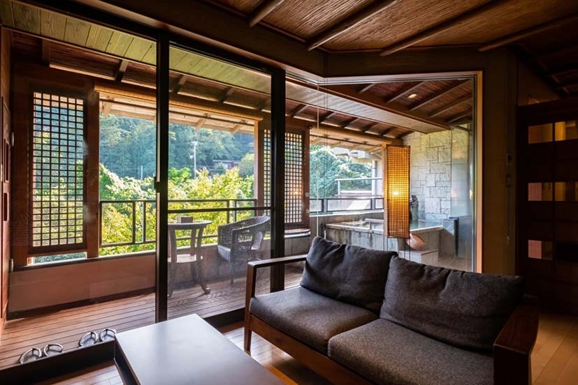 湯河原温泉　万葉の里　白雲荘