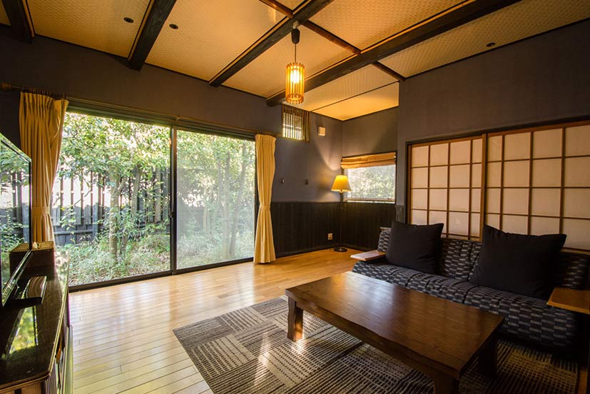 霧島温泉郷　鳥遊ぶ森の宿　ふたり静