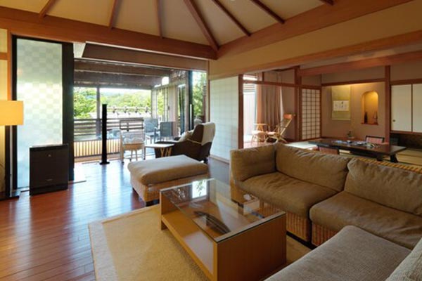 阿寒湖温泉　あかん鶴雅別荘鄙の座