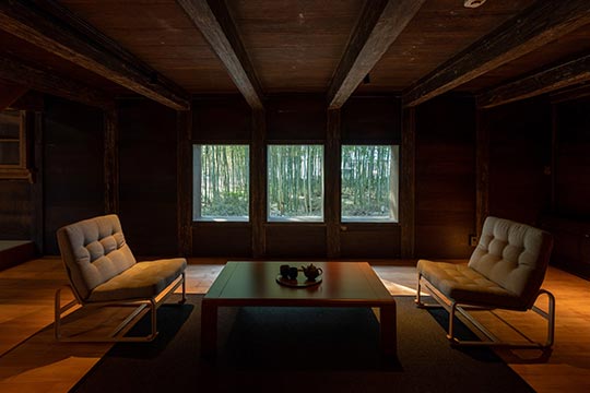 ＮＩＰＰＯＮＩＡ　白鷹　源内邸