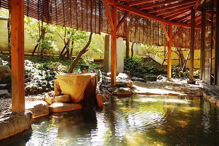 鳥取温泉　観水庭こぜにや