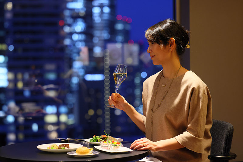 「リーガロイヤルホテル」イブニング