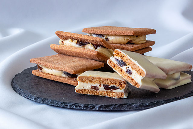 千疋屋総本店「プレミアムレーズンサンド」