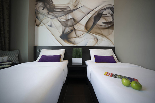 V　HOTEL　LAVENDER