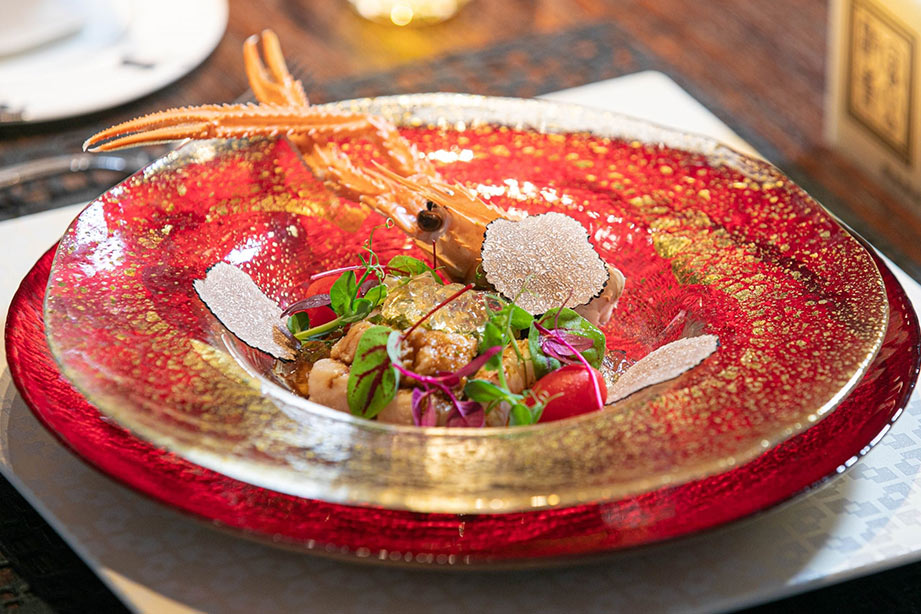 世界遺産　富士山を望む宿　富岳群青