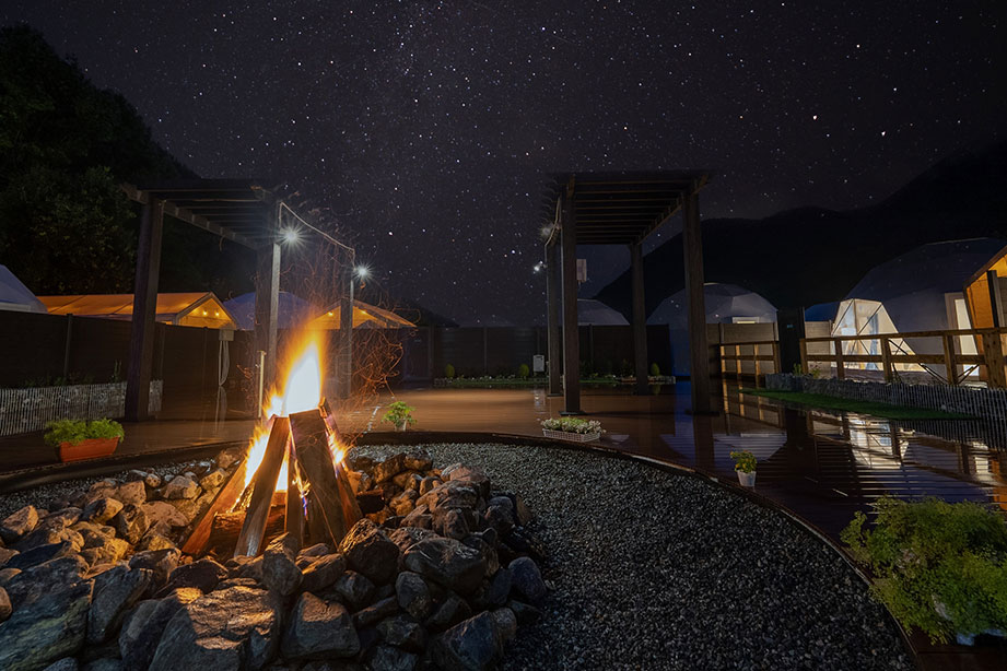 ＳＰＲＩＮＧＳ　ＶＩＬＬＡＧＥ　足柄・丹沢　温泉リゾート＆グランピング