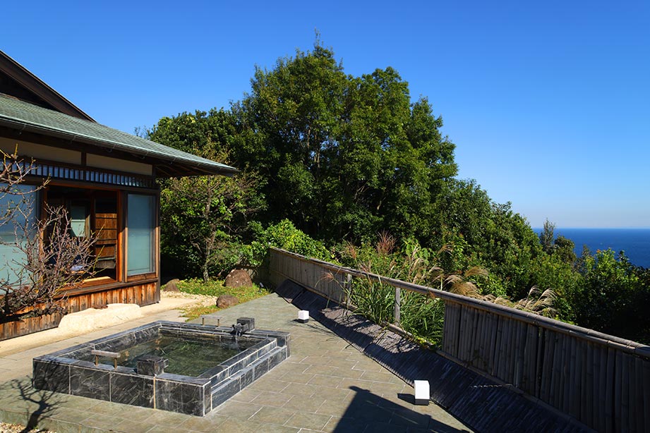 THE HIRAMATSU HOTELS ＆ RESORTS 熱海　特別室「梅の間」