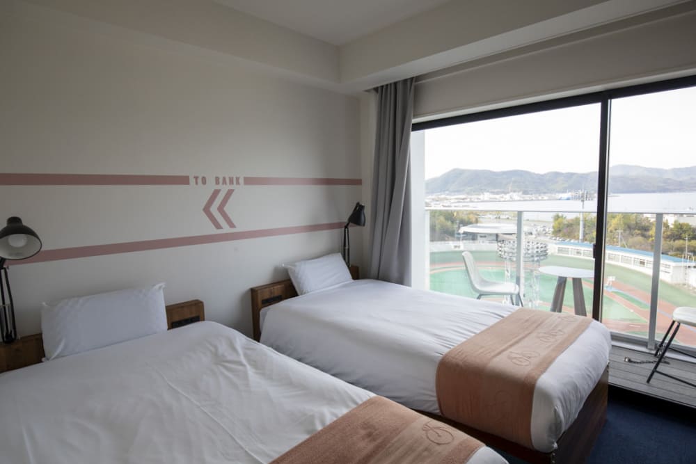 KEIRIN HOTEL 10 by 温故知新