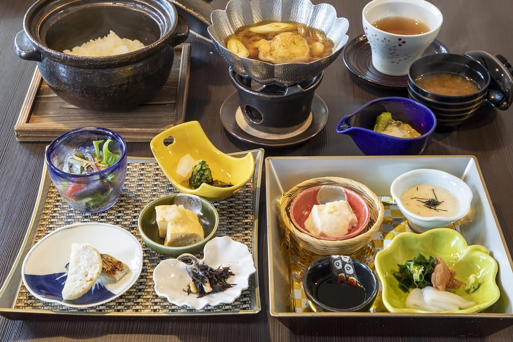 汀邸 遠音近音（みぎわてい をちこち）