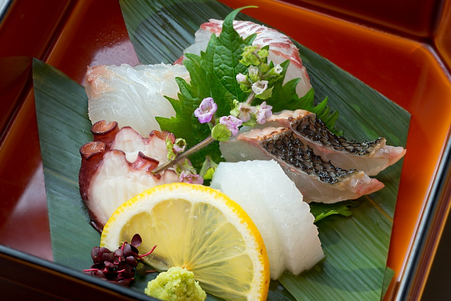 1 万坪の敷地に 15 棟のみ！ 離れの露天風呂付き Villa で 天草の魅力を堪能