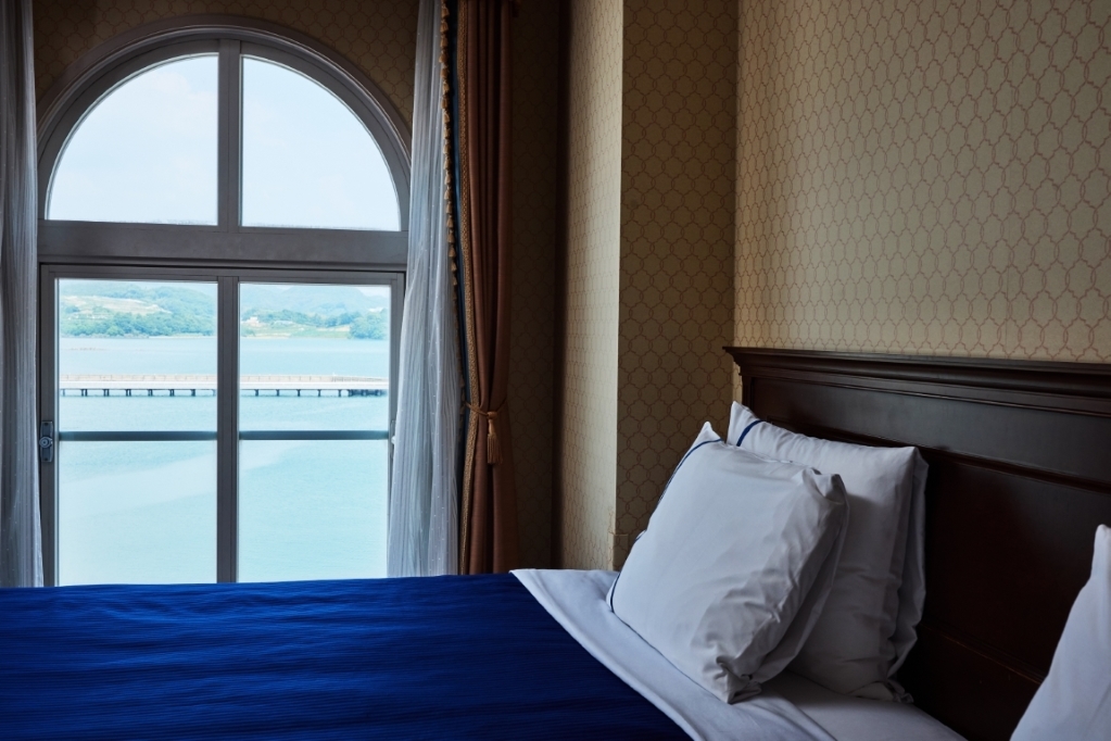 「ホテルデンハーグ」