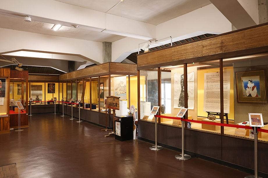 天守閣の1階はキリシタン史料を展示
