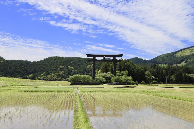 熊野本宮大社の大斎原（おおゆのはら）の大鳥居