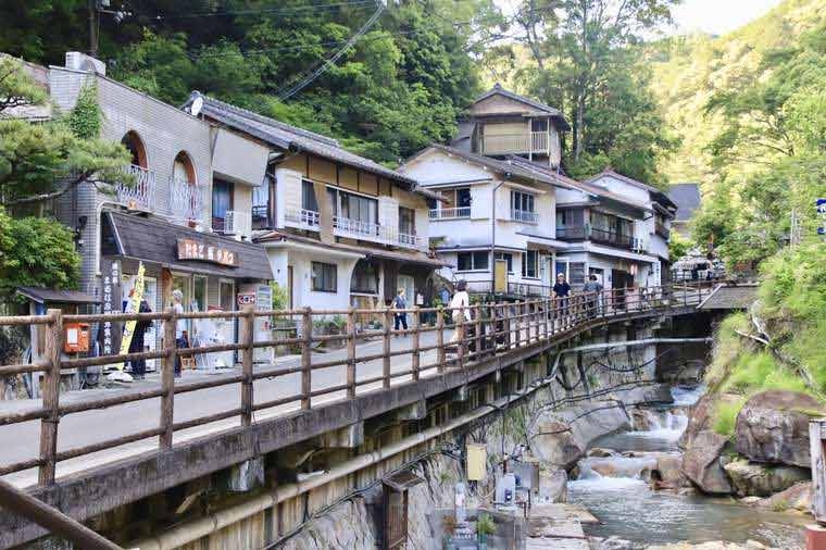 湯の峰温泉