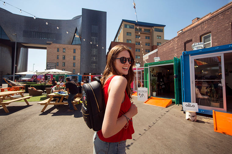 イーストビレッジを散策