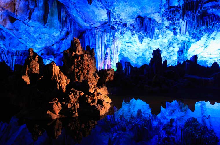 蘆笛岩(ろてきがん)