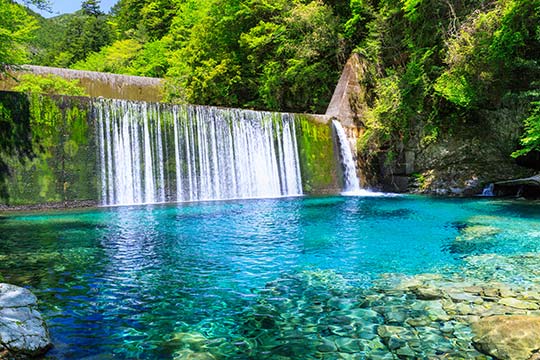 安居渓谷（やすいけいこく）