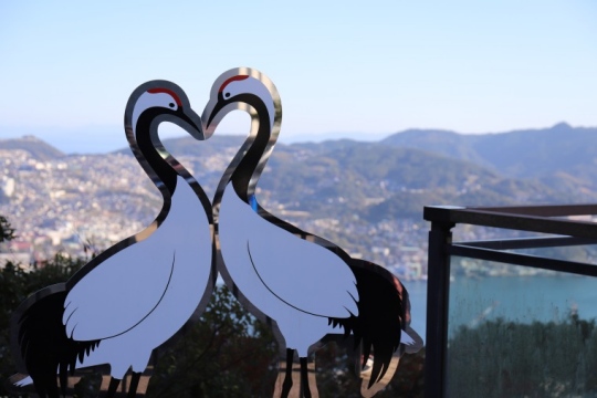 鶴のモニュメント