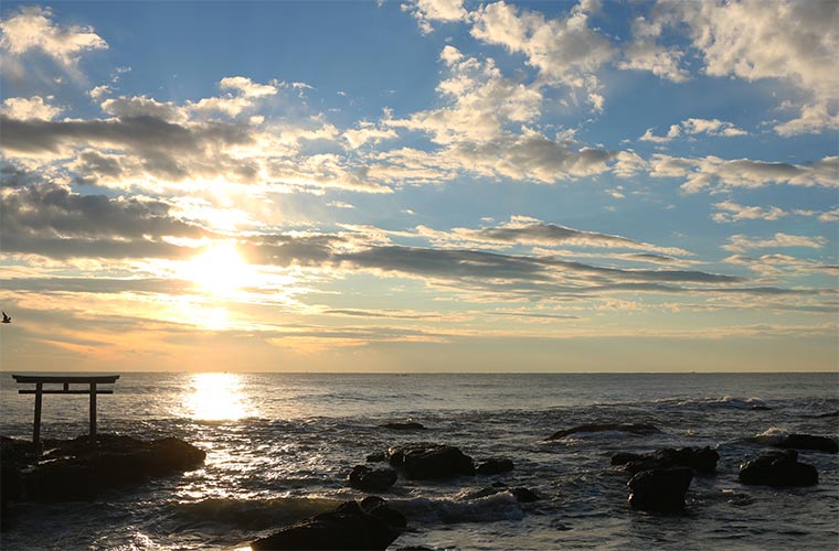 岩場に登っての撮影は禁止されている