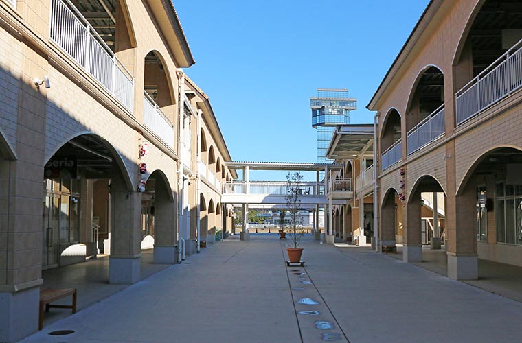 ショッピングモールの大洗シーサイドステーション