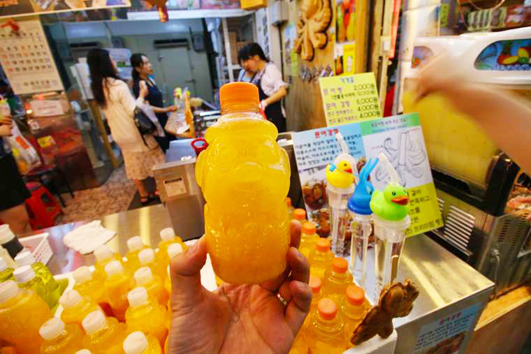 済州島のみかんを絞ったジュース