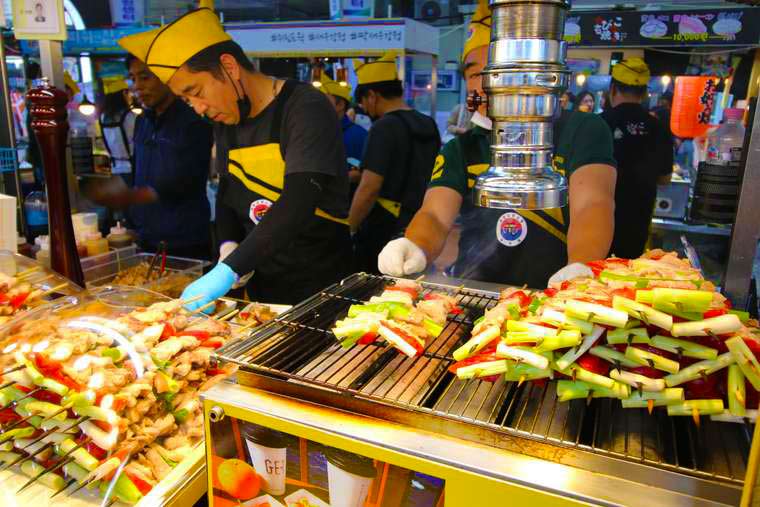 インスタ映えを狙った韓国のB級グルメがいっぱい