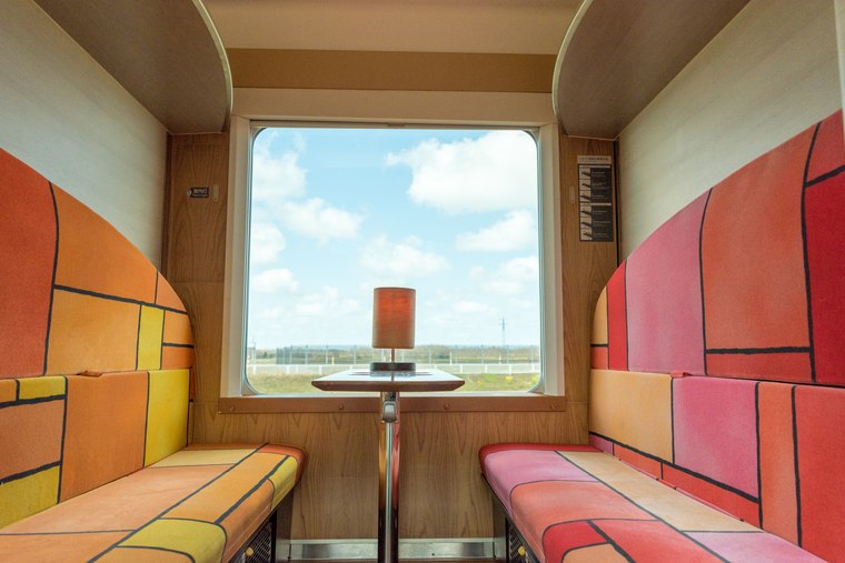 リゾートしらかみ「橅」2号車ボックス席