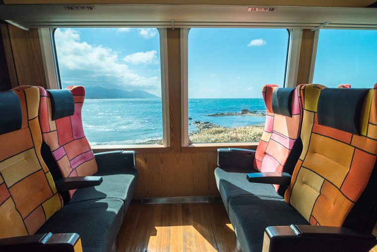 リゾートしらかみ 日本海