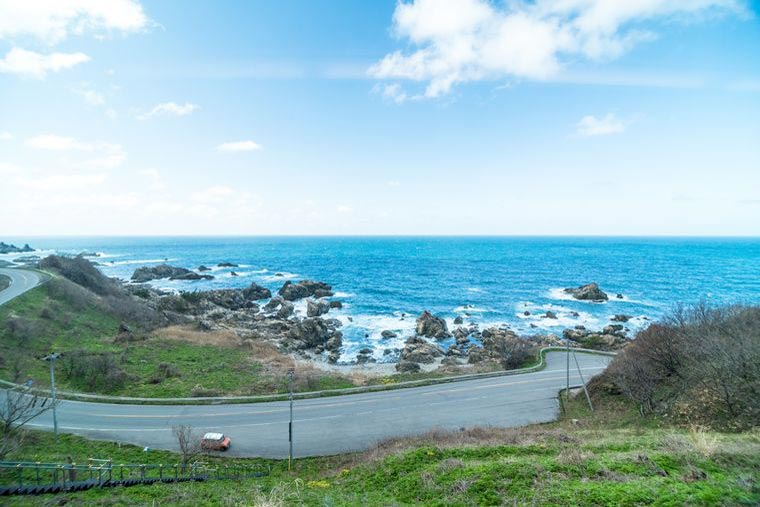 リゾートしらかみ 日本海 絶景