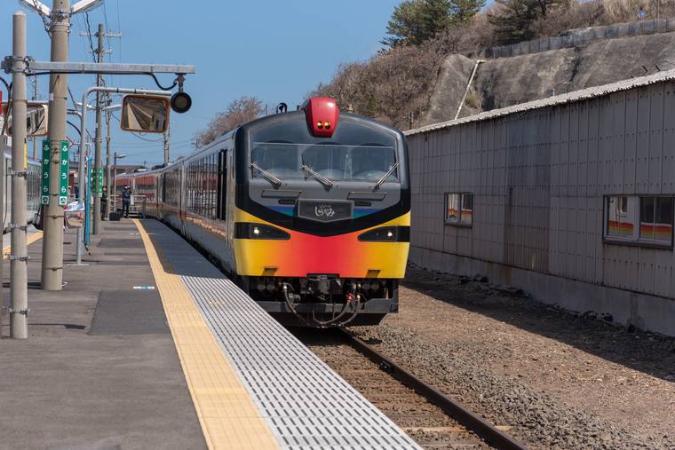 リゾートしらかみ 深浦駅