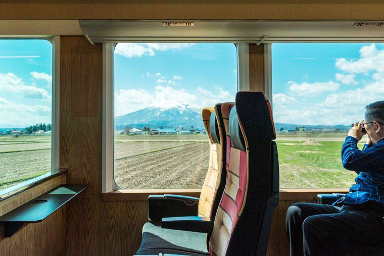 リゾートしらかみ 岩木山