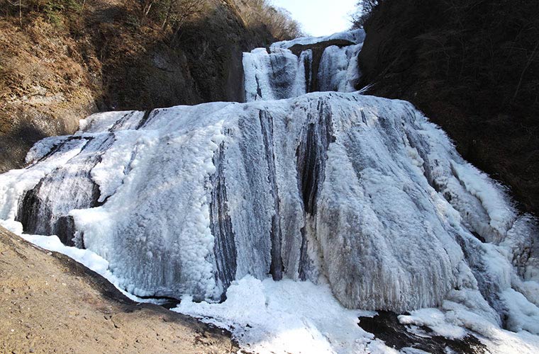 袋田の滝の「氷瀑」