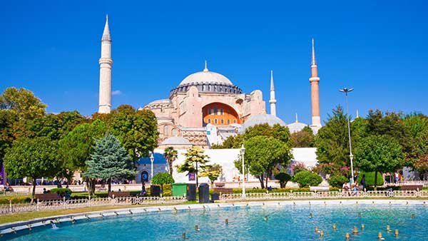 ビザンティン帝国の「アヤソフィア」