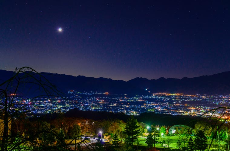 山梨県笛吹川フルーツ公園の夜景