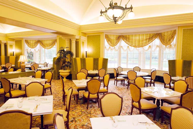 東京ディズニーランドホテル「ブッフェレストラン　シャーウッドガーデン・レストラン」