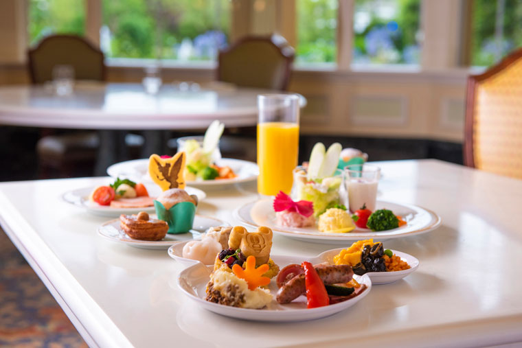 東京ディズニーランドホテル「ブッフェレストラン　シャーウッドガーデン・レストラン」