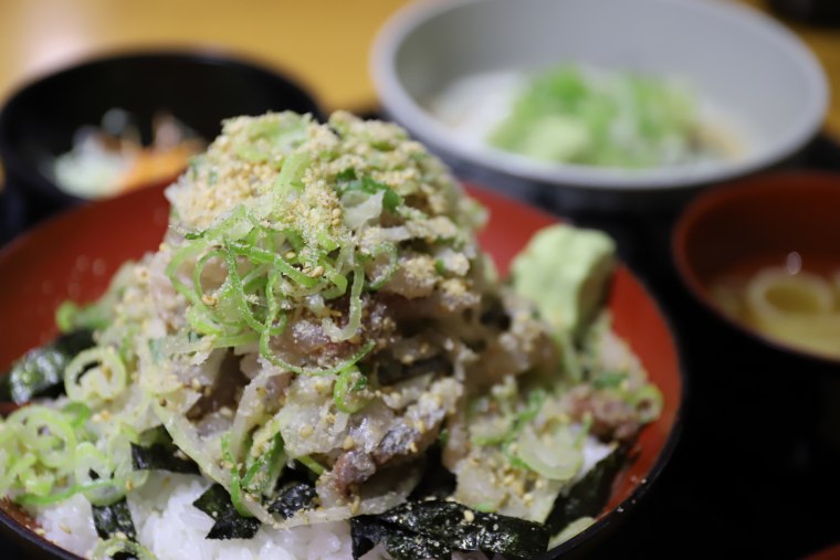 各定食にはごまさばが付いてくる