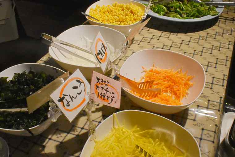 郷家のサラダビュッフェ