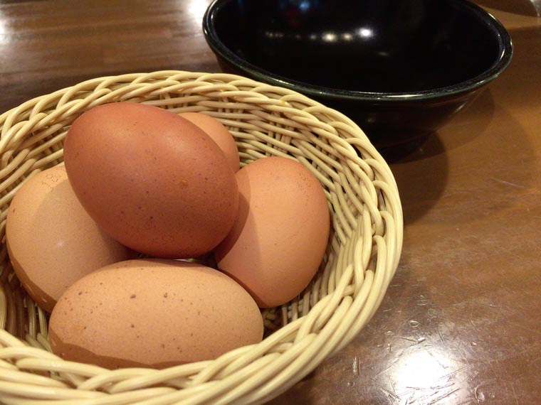 無料生卵で味変を楽しめる！東大