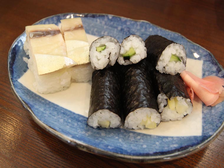 岡本中華 徳島木頭産のゆずを使ったバッテラ寿司